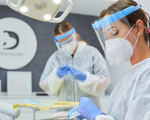 https://www.dentaline-clinic.ro/despre-noi/